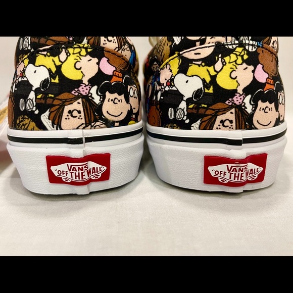 LIMITED EDITION: Vans x Peanuts “The Gang/Black” Classic Slip On Charlie Brown - Picture 7 of 9